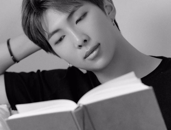 ARMY Merapat! Ini Dia 5 Rekomendasi Buku Baca Dari RM BTS_banner