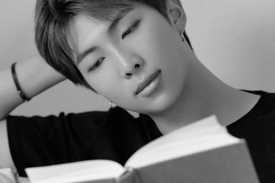 ARMY Merapat! Ini Dia 5 Rekomendasi Buku Baca Dari RM BTS_banner