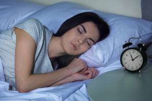 Cara Mengatasi Insomnia_Memiliki Jam Tidur Teratur_banner